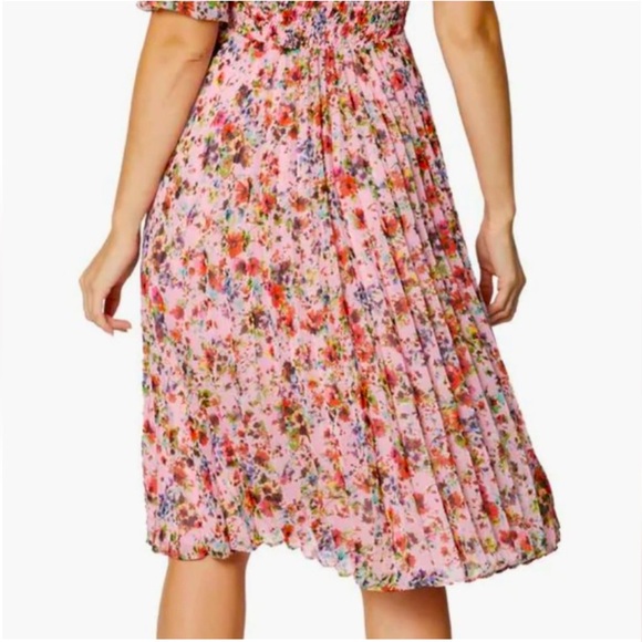 BCBG BCBGeneration Puff Sleeve Pleated & Smocked Pink Floral Midi Dress Size 2 - Picture 4 of 11